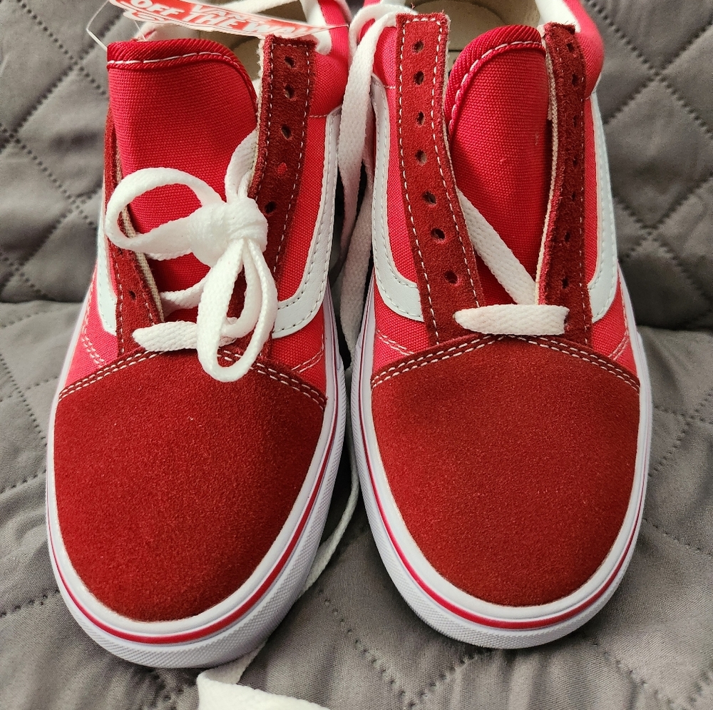 VANS Unisex RED Classic Sneakers Men's 4.5 Women's 6